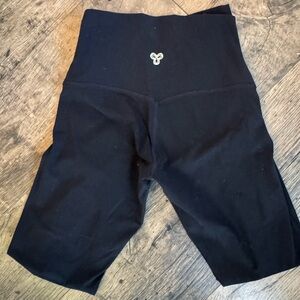 Aritzia Golden Black Leggings